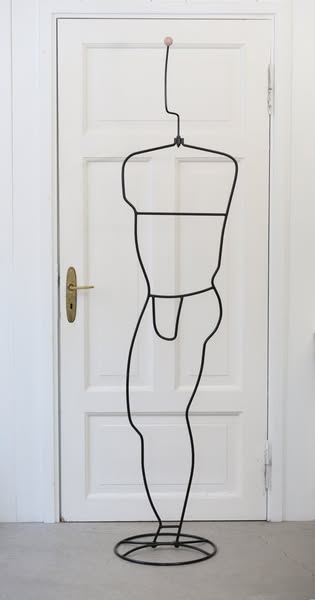 Ehlen Johnssoni IKEAle disainitud riidenagi/ 80-ndad