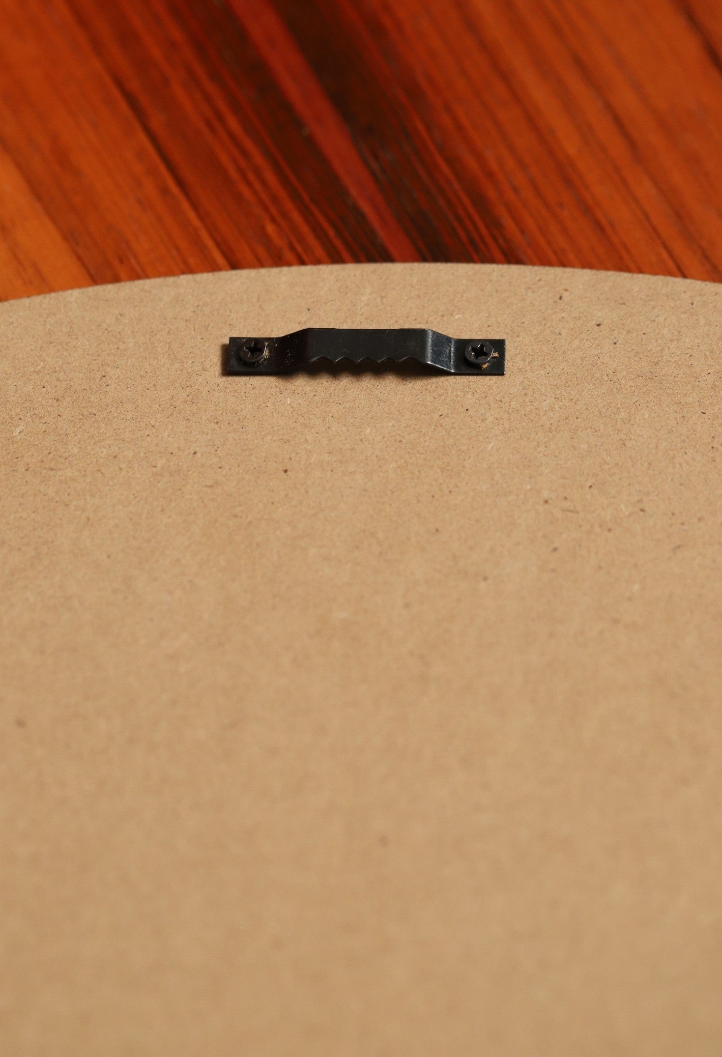 Seinapannoo lilledega