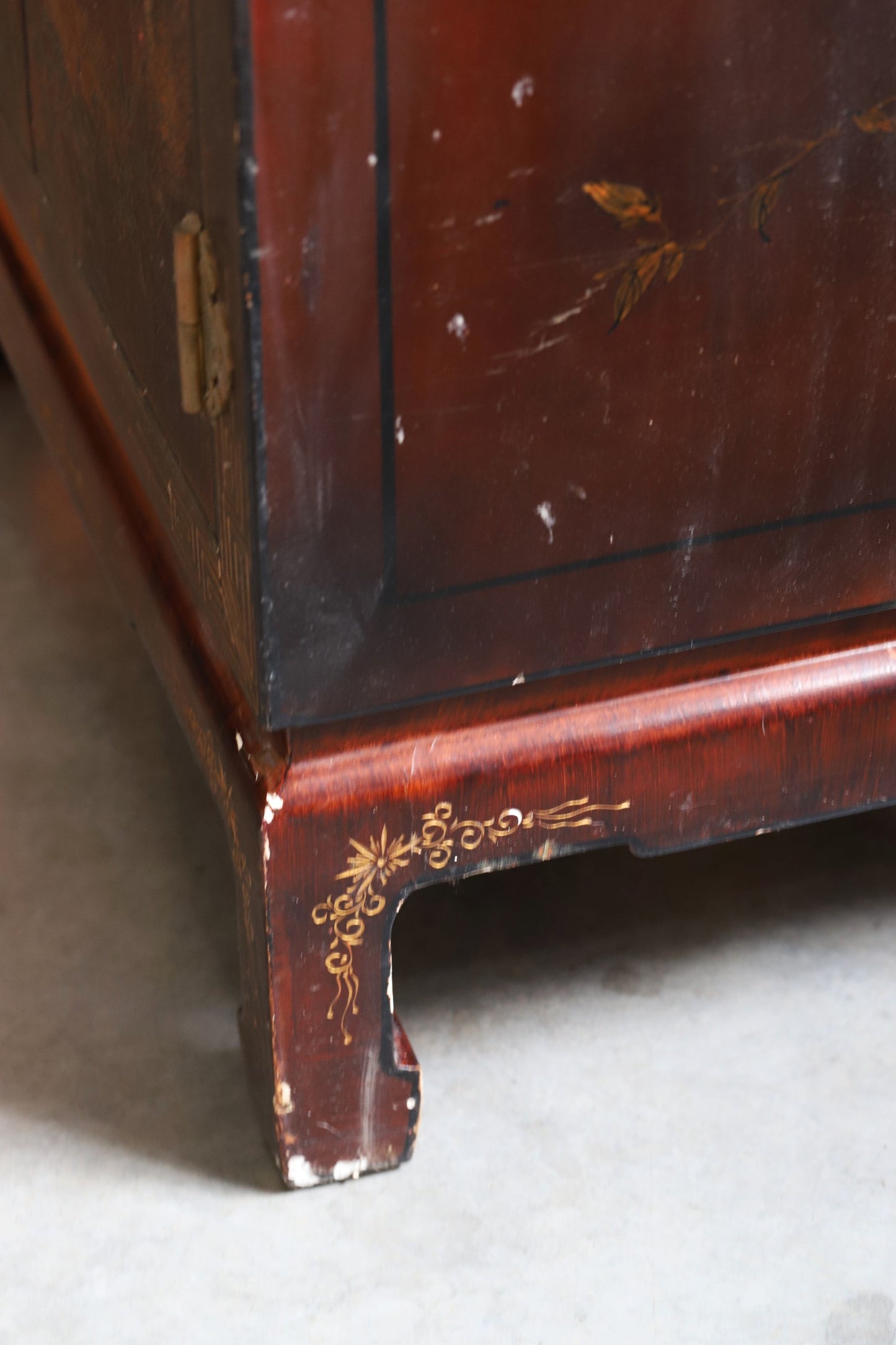 Idamaine kapp restaureerimiseks