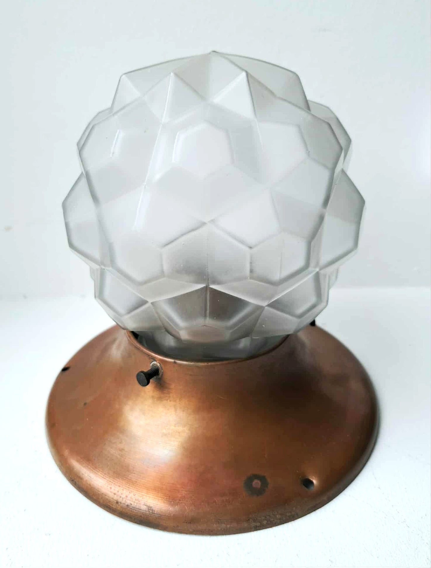 Klaasist kupliga seina-/laelamp