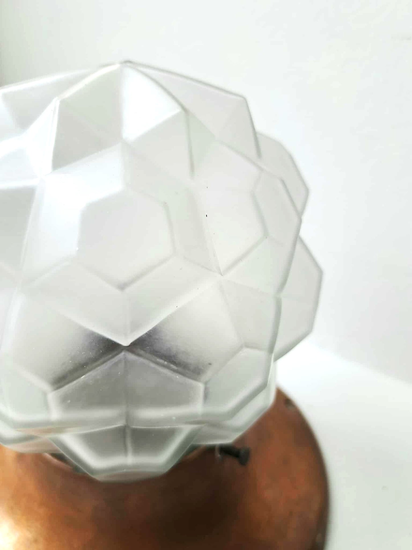 Klaasist kupliga seina-/laelamp