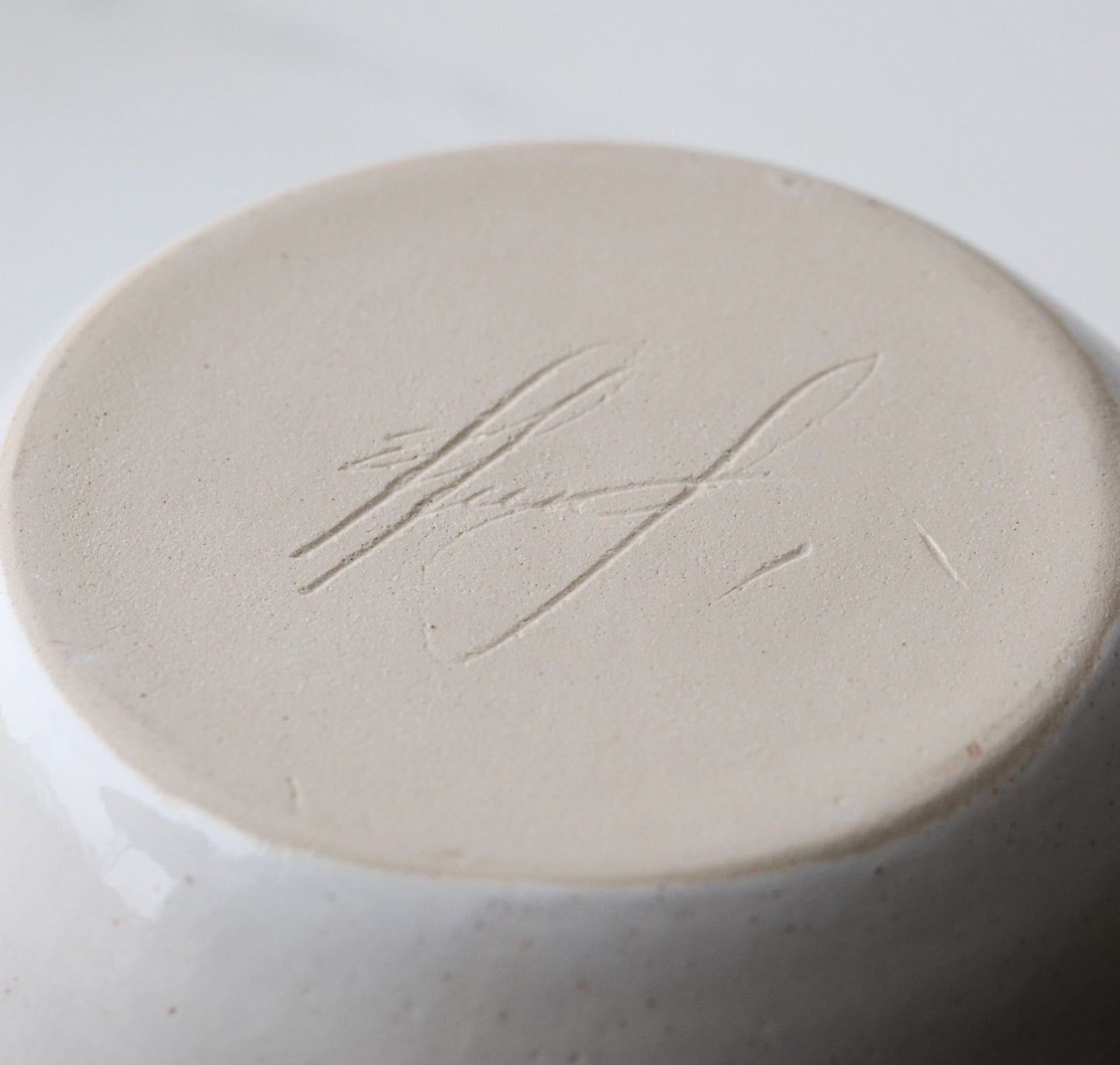 Keraamiline kann/ autor Elika Hunt