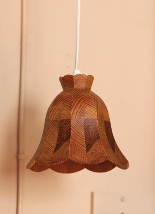 Kellukesekujuline vintage laelamp