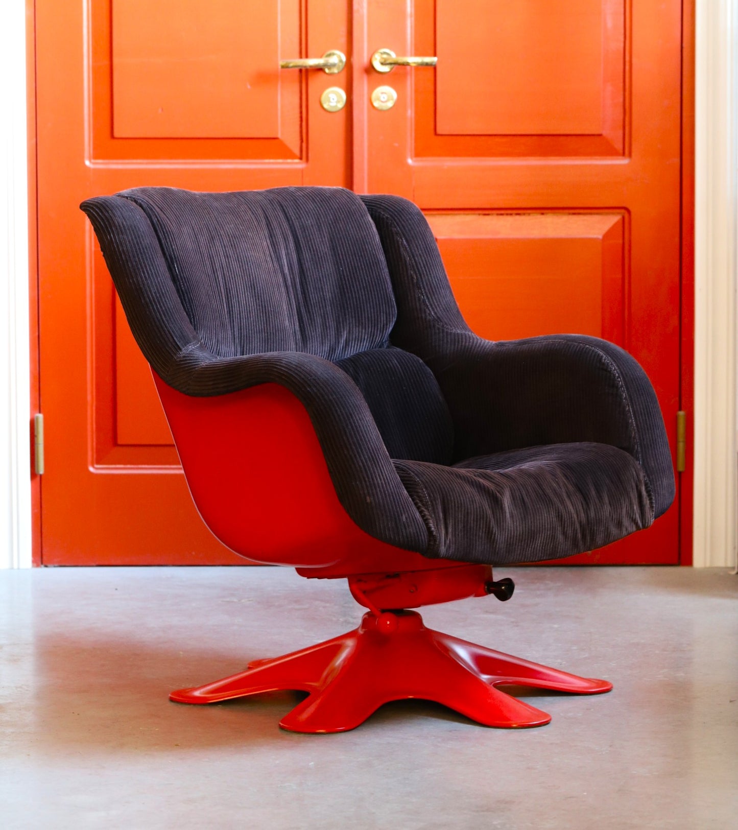 Karusell-tool/ Kukkapuro disain