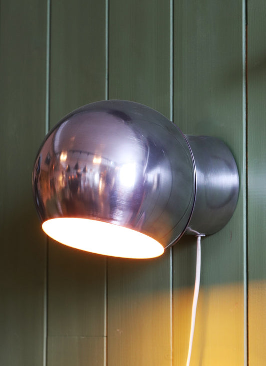 Kosmoseajastu Hemi seinalamp/ 1970/ disainer Lennart Centerval