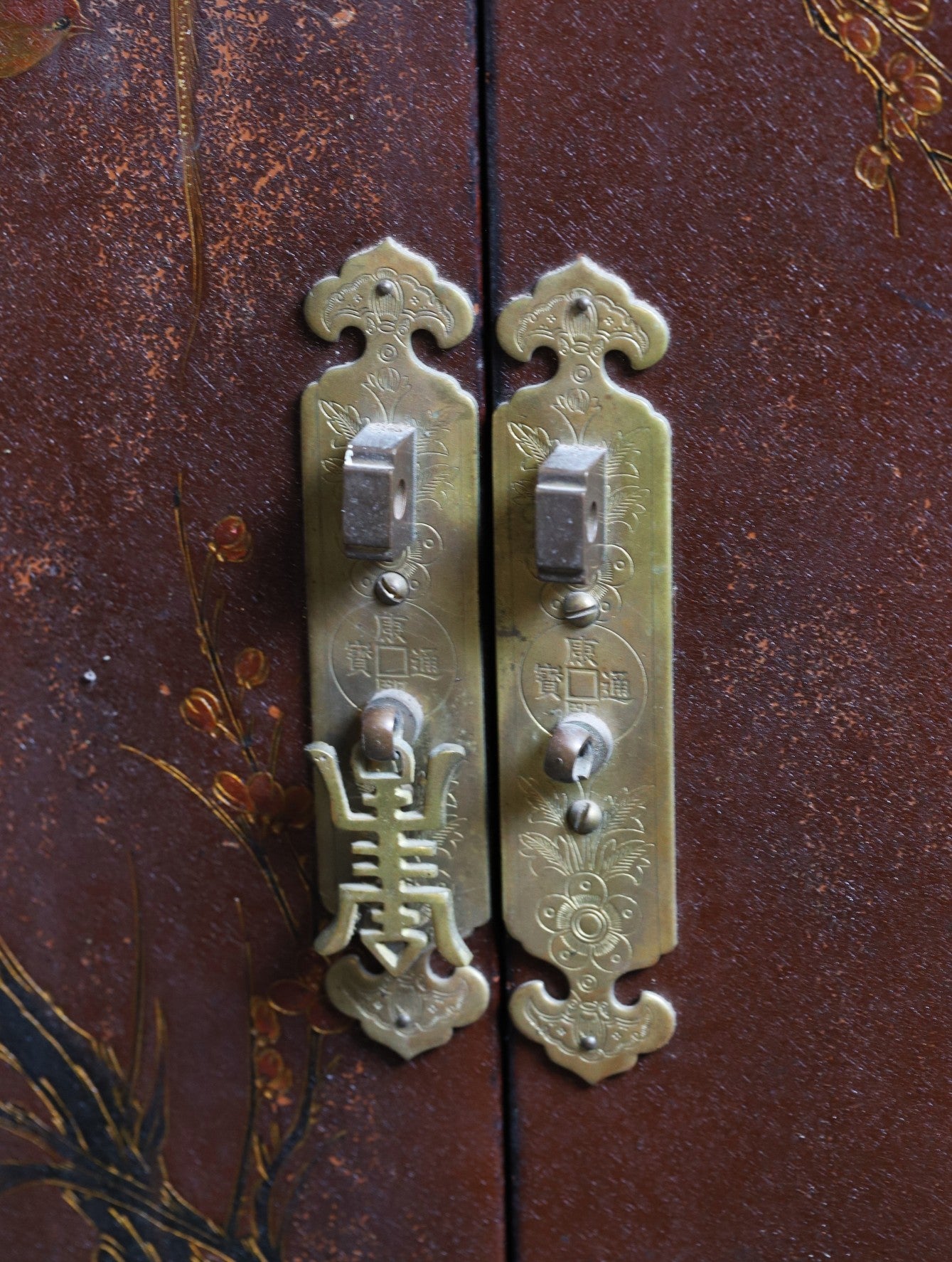 Idamaine kapp restaureerimiseks