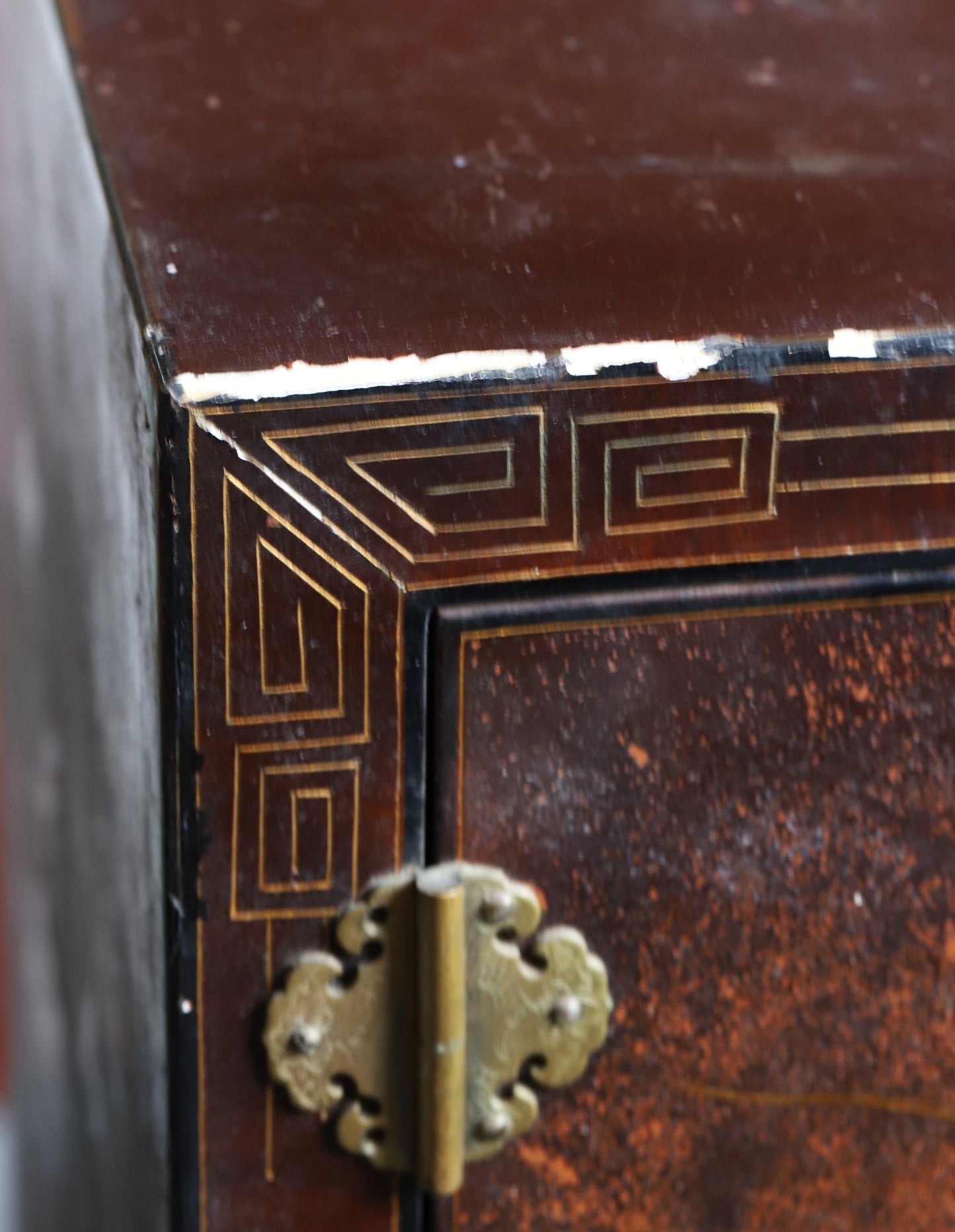 Idamaine kapp restaureerimiseks