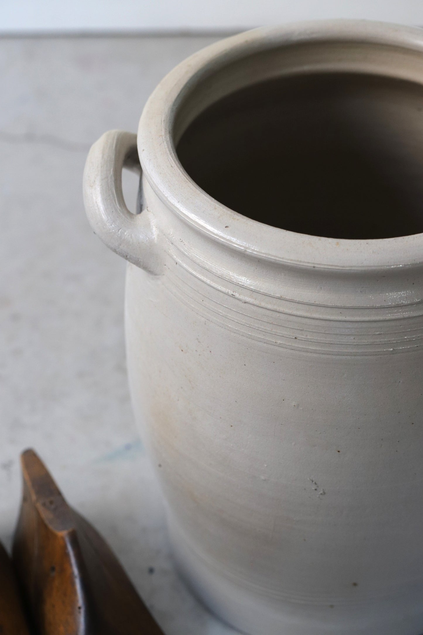 Suur keraamiline anum