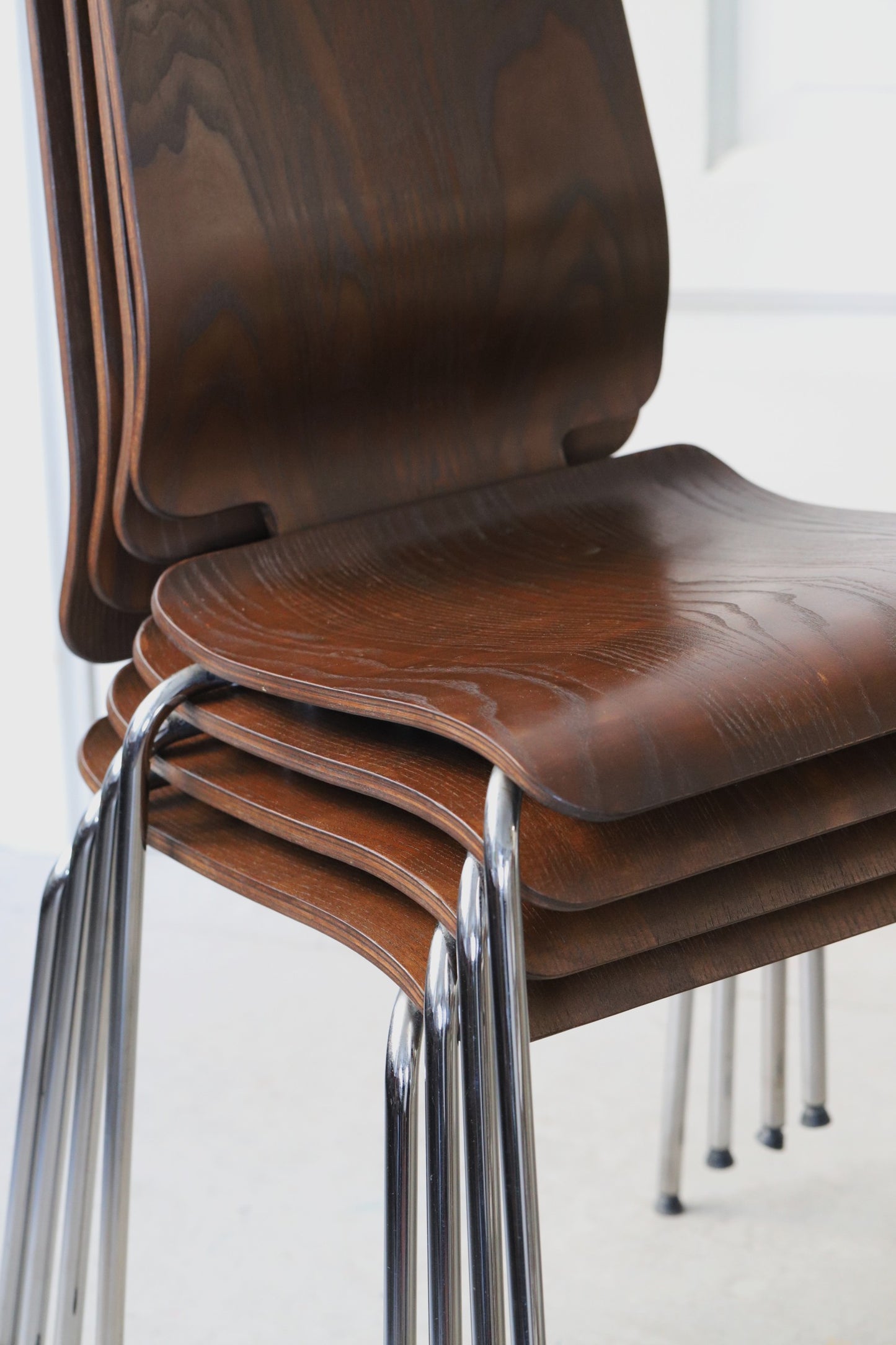 Ikea Gilbert Stackable kroomitud jalgadega söögitoolide komplekt/ 1990