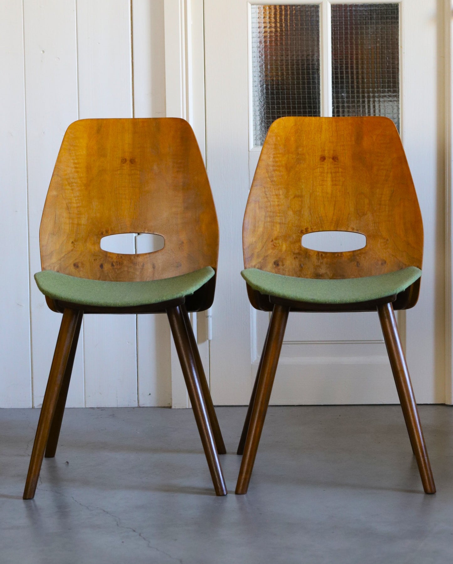 Brüsseli stiilis toolide paar/ 1960